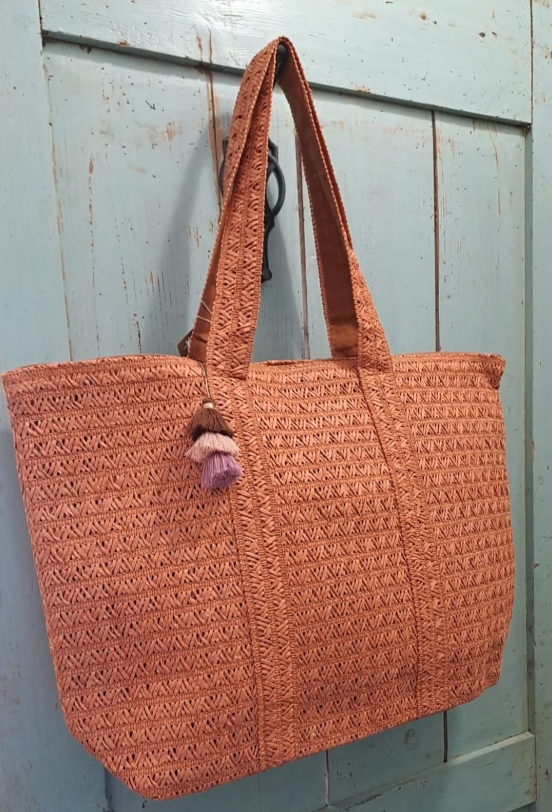 Shopper - Mare Rattan