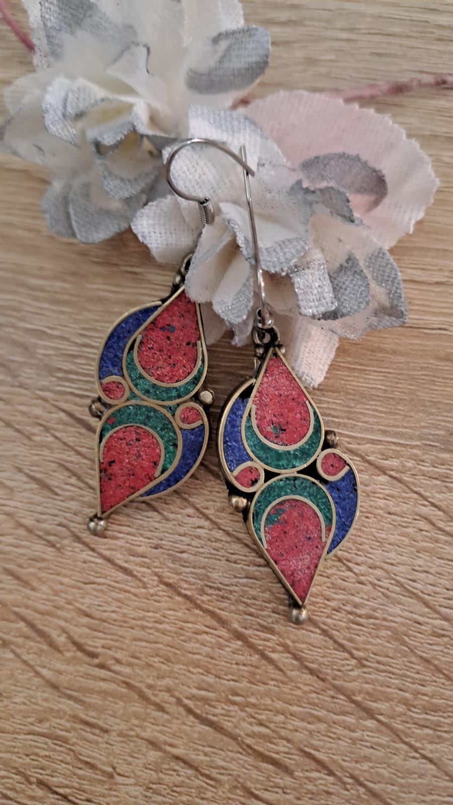 Orecchino Nepal Pietre mix